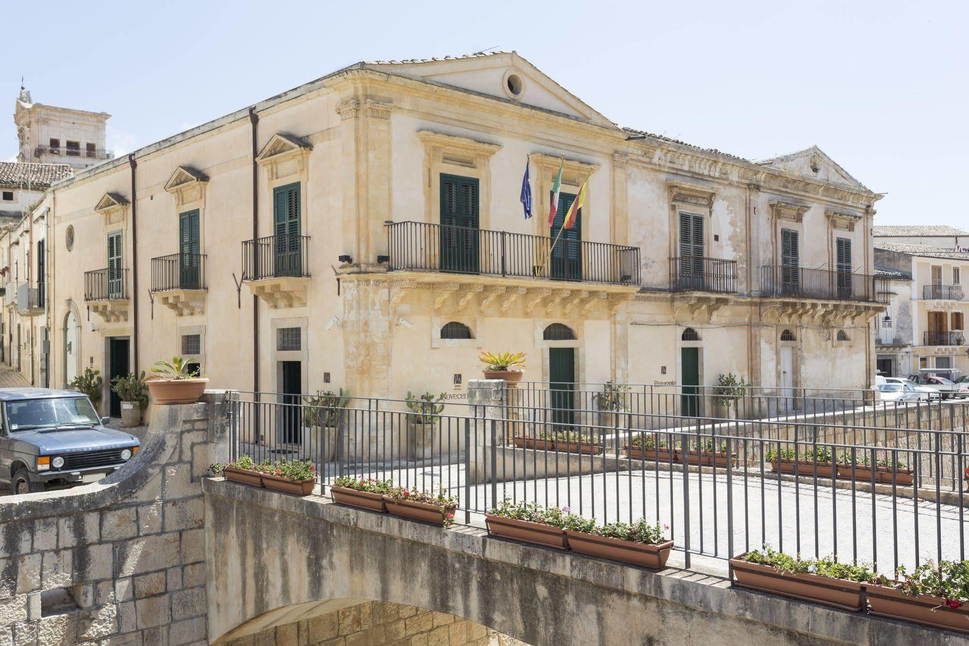 Hotel Novecento Scicli Exterior photo